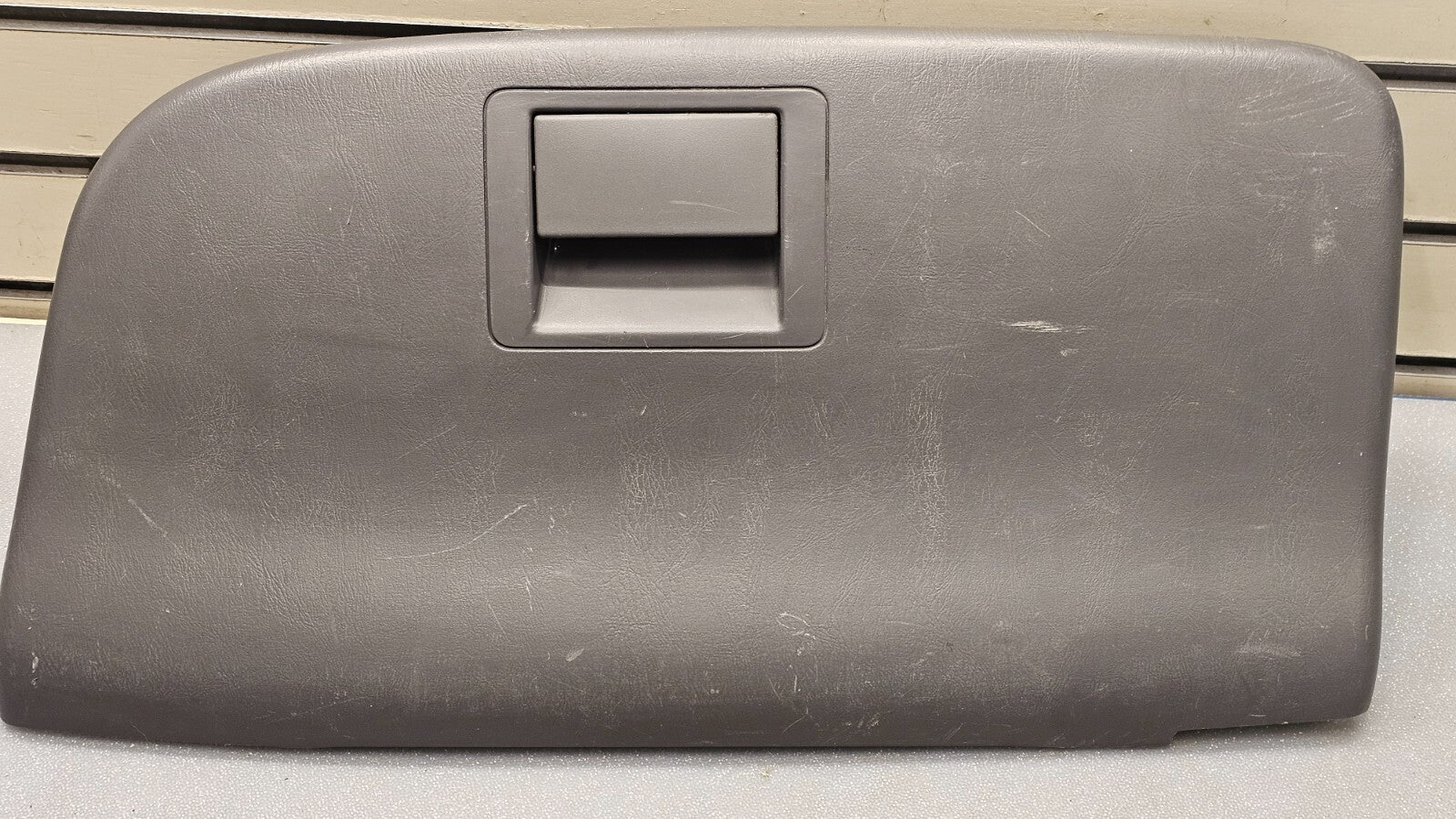 🔥97-02 FORD F150 F250 Expedition Navigator Dash Compartment Glove Box Gray OEM