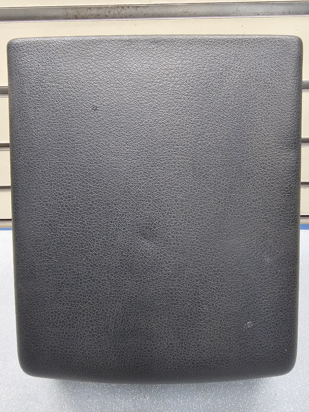 🔥04-08 Ford F150 07-14 EXPEDITION CENTER CONSOLE COLOMN SHIFT ARMREST LID BLACK