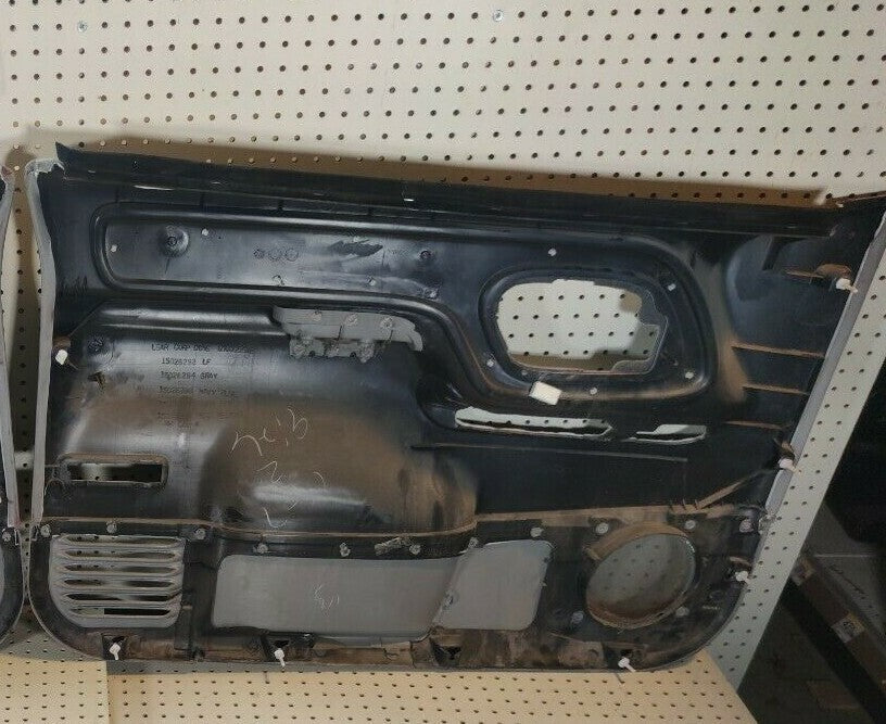 🔥95-99 Chevy GMC Silverado C/K Door Panel Front RIGHT Passenger GRAY auto D2