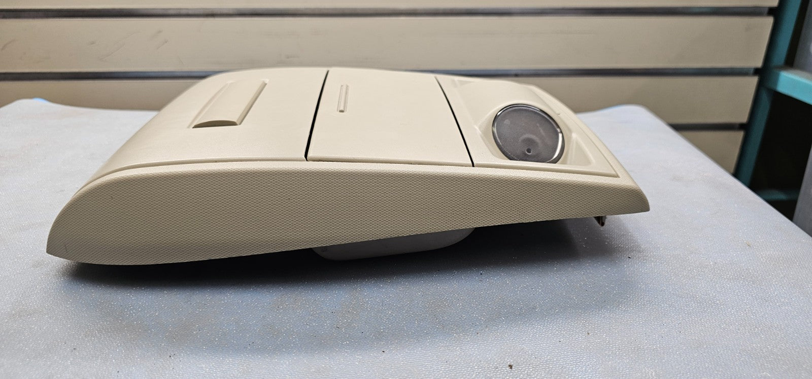 🔥08-16 Grand Caravan Town Country Overhead Console Dome Map Light Storage TAN