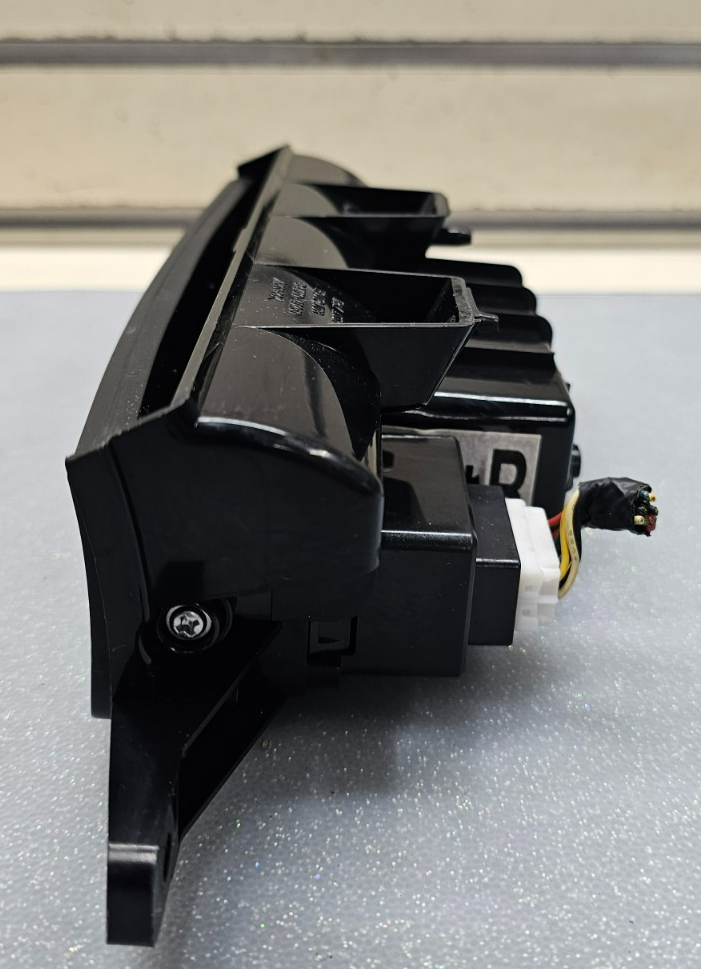 🔥06-12 Kia Sedona Dash Storage Compartment Box Black