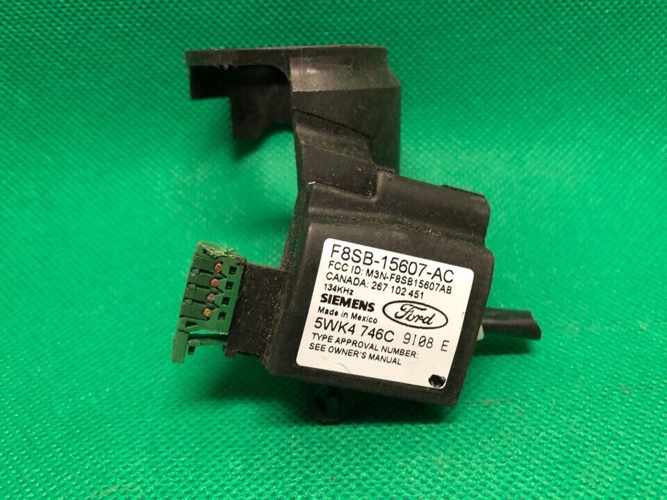 98-02 Ford Mustang Town Car Anti Theft Pats transceiver Immobilizer Assembly OEM