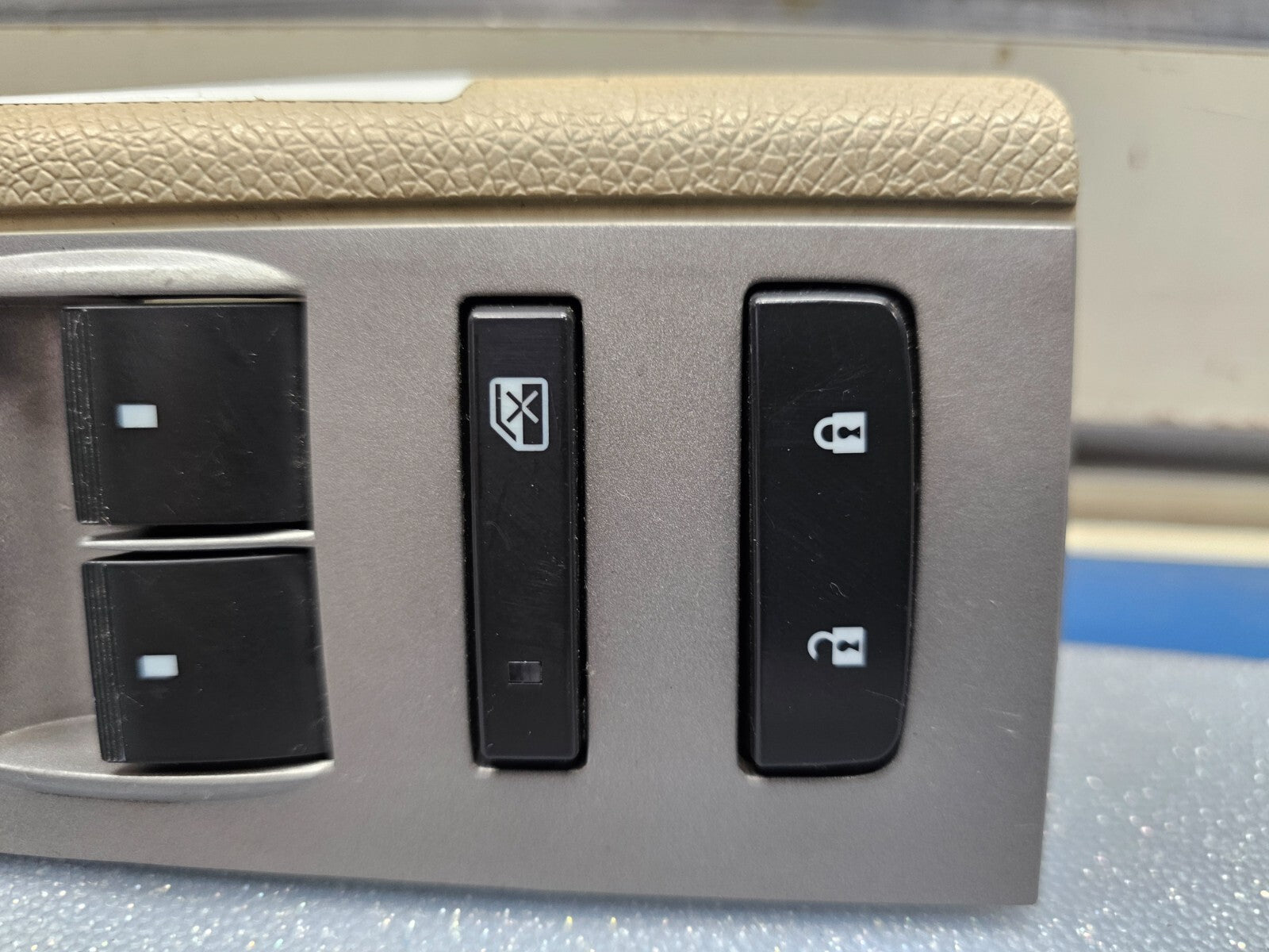 🔥07-10 SILVERADO SIERRA MASTER LEFT DRIVER POWER WINDOW SWITCH TAN/GRAY WS47