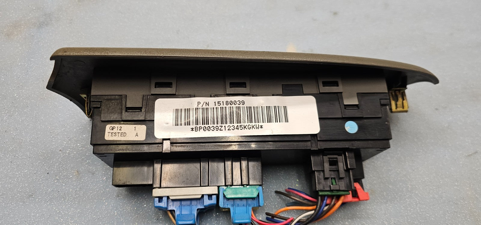 🔥02-05 CHEVY TRAILBLAZER DRIVER SIDE MASTER POWER WINDOW SWITCH GRAY