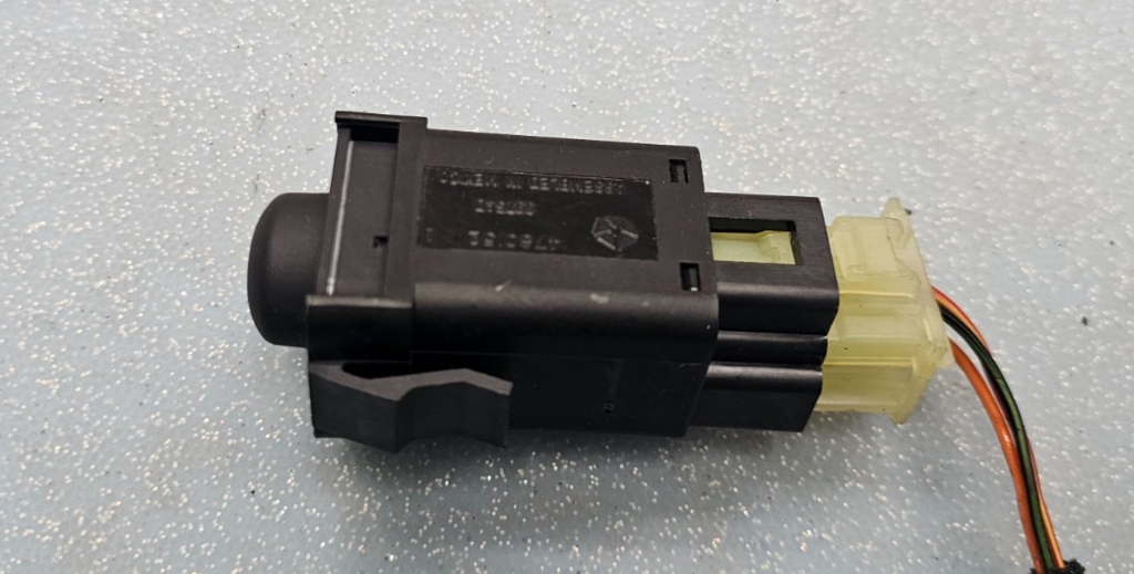 🔥98-02 Concorde 300M LHS Intrepid Mopar Switch Traction Control Assembly black