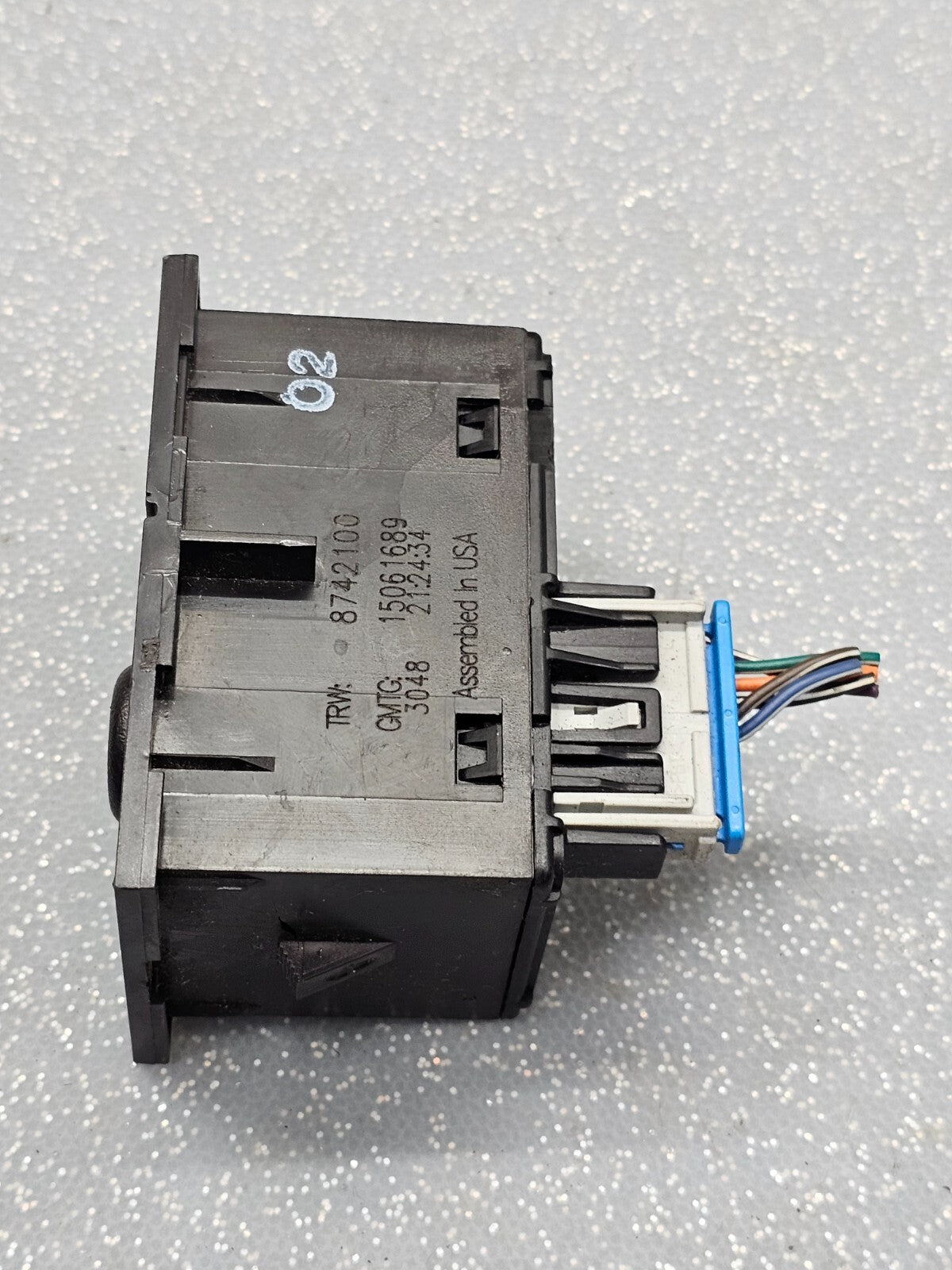 🔥03-06 Silverado SIERRA Left Driver Cargo Fog Lamp Light Button Switch Control