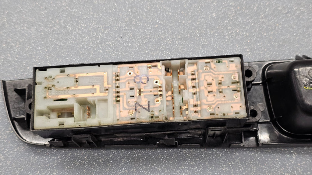 🔥07-10 Versa Front Left Driver Master Door Window Switch Lock Control SILVER