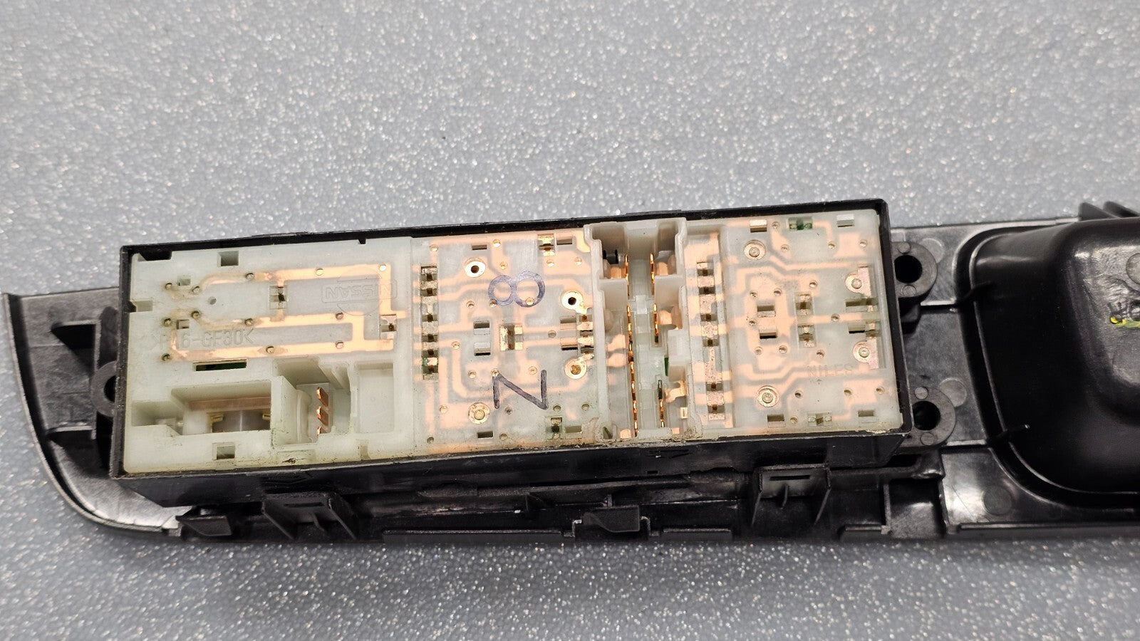 🔥07-10 Versa Front Left Driver Master Door Window Switch Lock Control SILVER