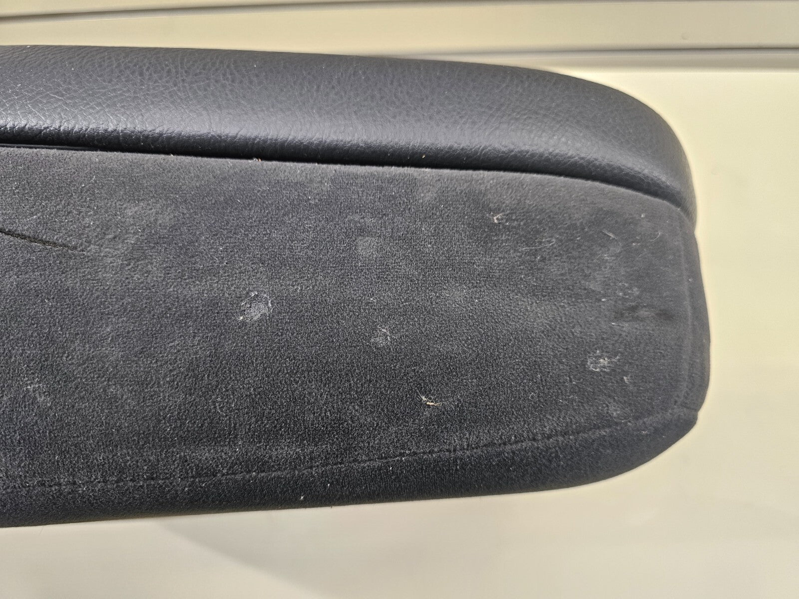 🔥02-08 Dodge RAM Center Console Jump Seat ARMREST Cover Lid Leather Black JS7