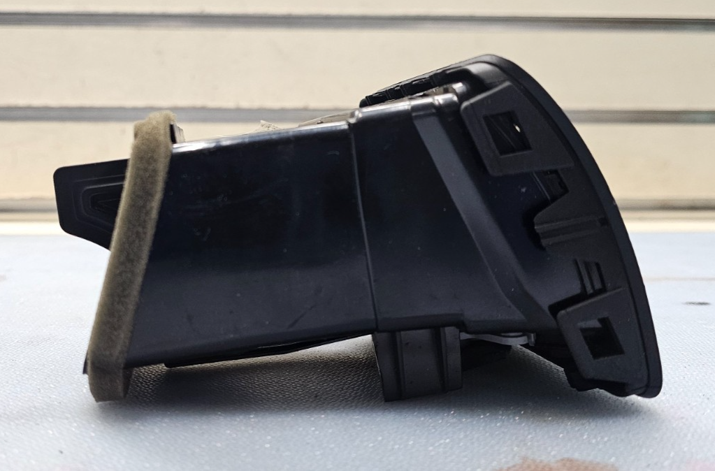 🔥05-10 VOLKSWAGEN JETTA FRONT CENTER DASH RIGHT PASSENGER AIR VENT HEATER BLACK