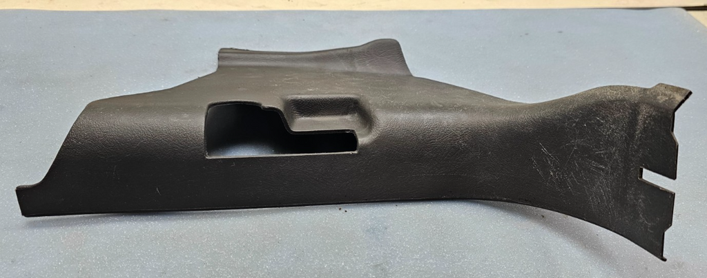 🔥99-06 SILVERADO SIERRA LEFT DRIVER KICK LOWER TRIM PANEL HOOD PROP BLACK