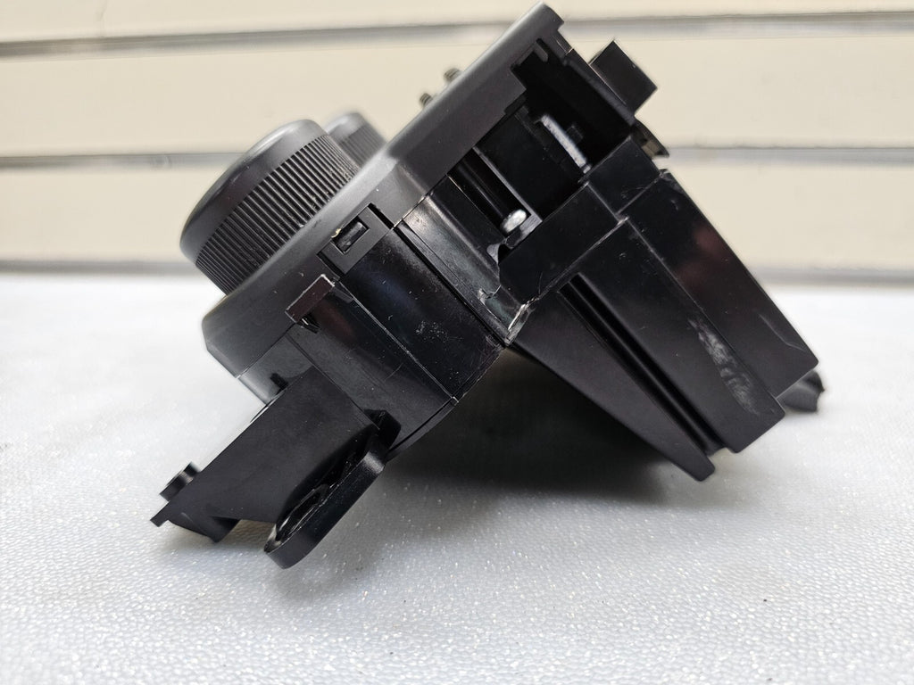 🔥06-14 Kia Sedona Dash A/C Heater Temperature Climate Control Conditioner OEM