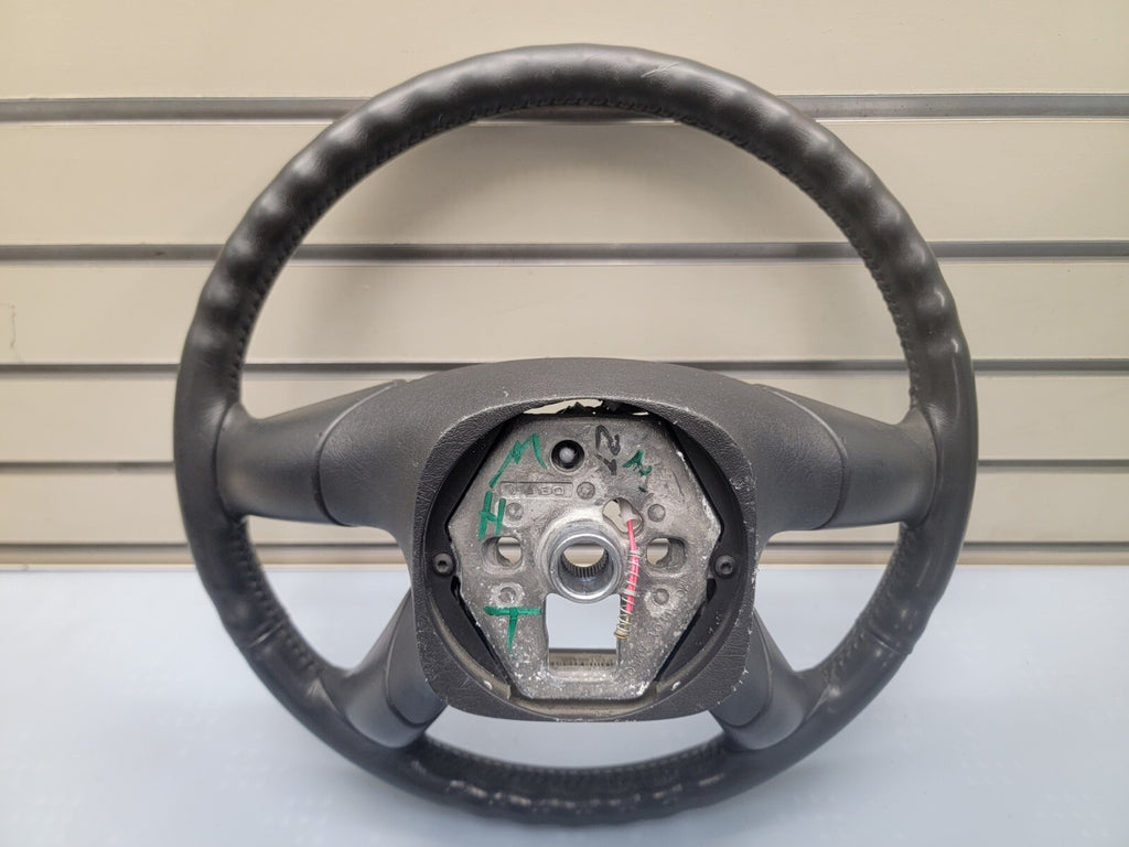 02-09 Trailblazer Envoy03-06 SILVERADO SIERRA YUKON STEERING WHEEL LEATHER BLACK