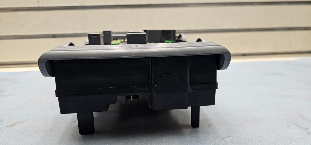 🔥10-14 Chevy Silverado GMC Sierra Fuse Box Relay Junction Power Module Unit OEM