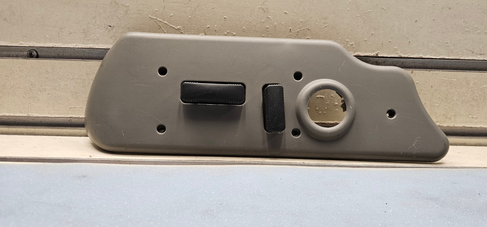 🔥03-06 SILVERADO SIERRA Front RIGHT PASSENGER Seat Adjuster Heat SWITCH Gray