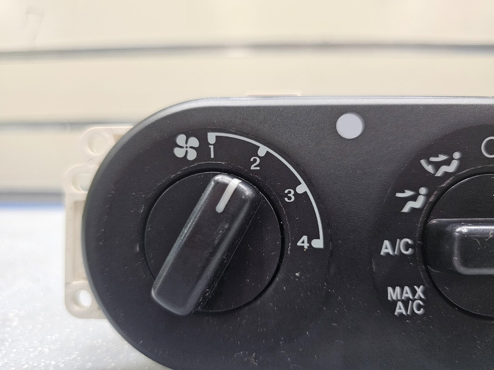 01-07 Escape Mariner Dash AC Heater Climate Temperature control Conditioning OEM