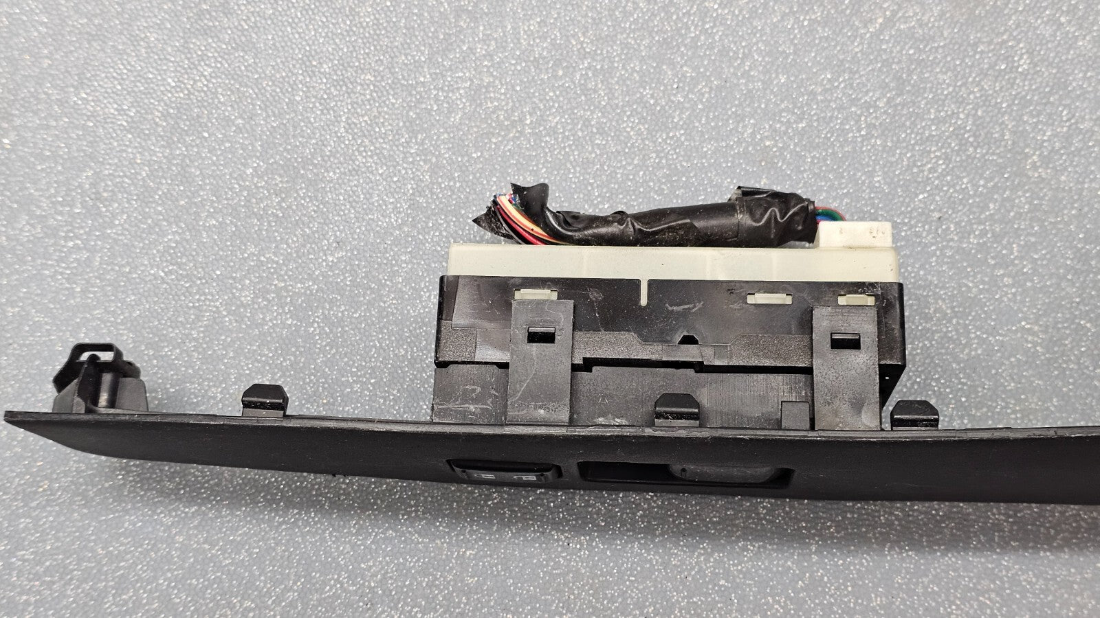 07-10 Nissan Sentra Window Control Door Lock Switch Front Right Passenger Black