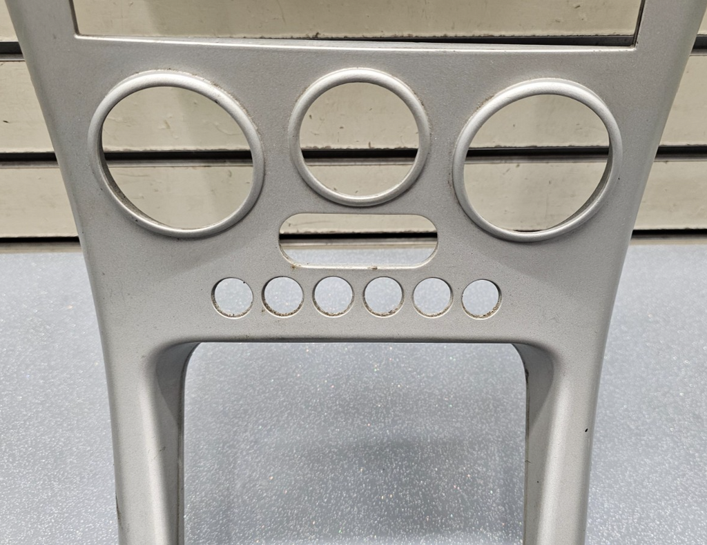 🔥05-06 Chevy Equinox Center Dash Radio Climate Control Bezel Trim Panel Silver