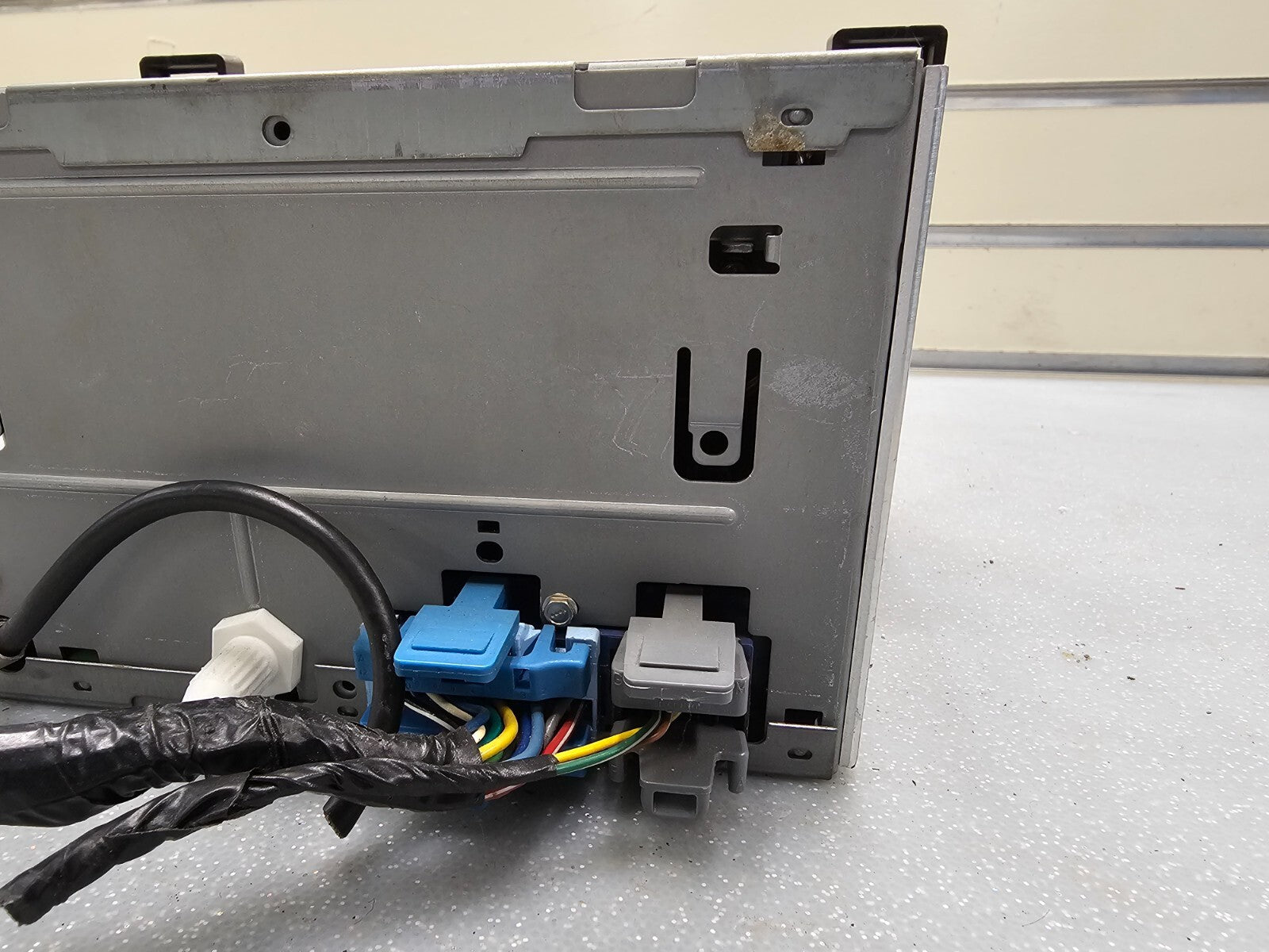 🔥2006 - 2007 PONTIAC TORRENT radio receiver AM FM CD CD Player GRAY