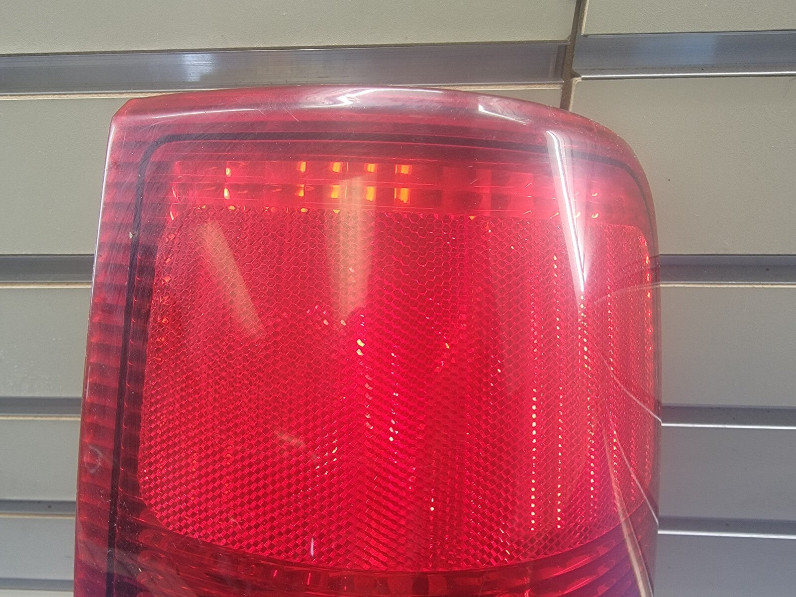 🔥1998-2000 Lincoln Navigator Right passenger Tail Light Lamp Outer Assembly