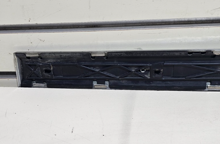 🔥06-10 Jeep Commander Front Left Driver Chrome Door Molding Trim Panel Silver