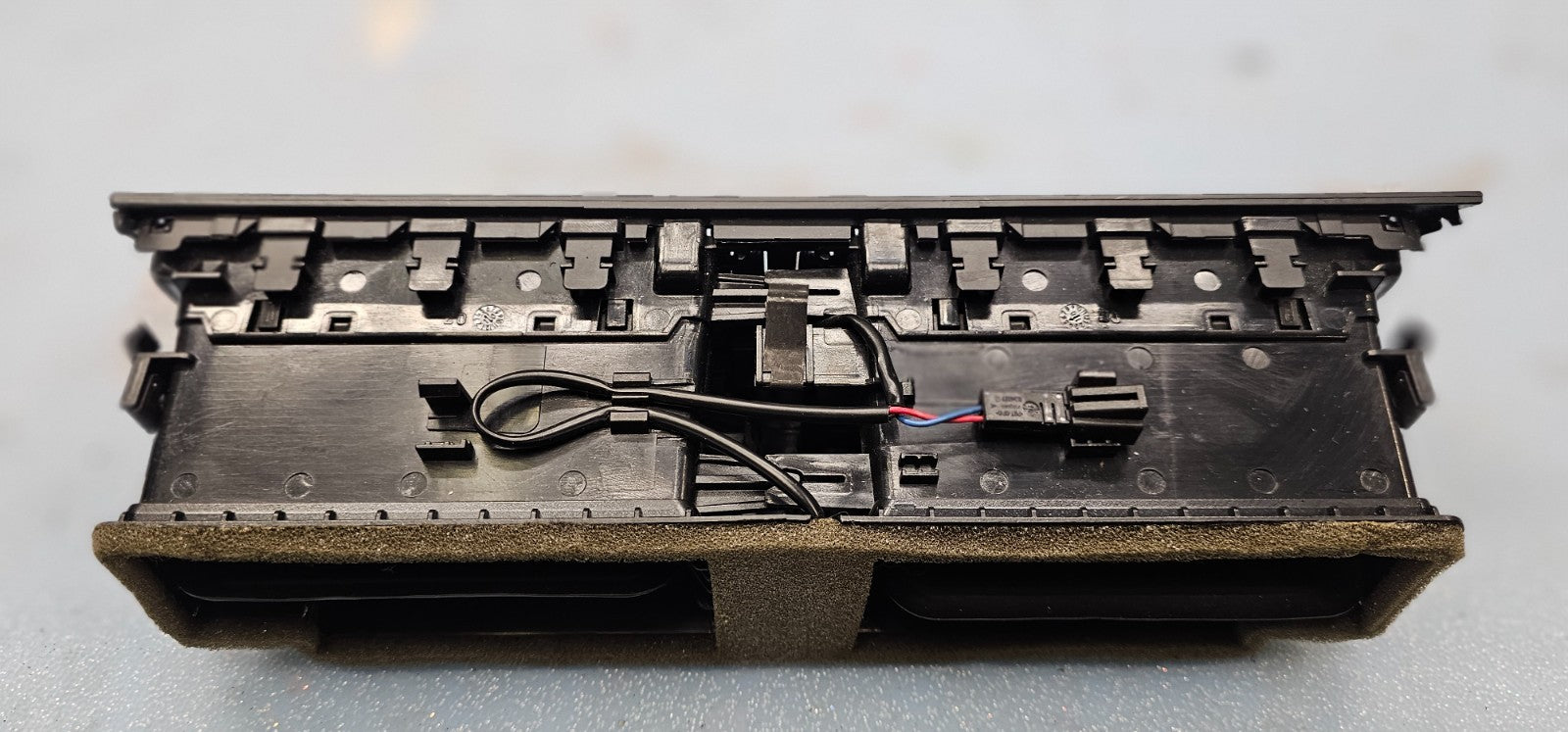 09-12 Audi A4 S4 A5 Center Dash AC Air Vent Heater Conditioner Instrument Black