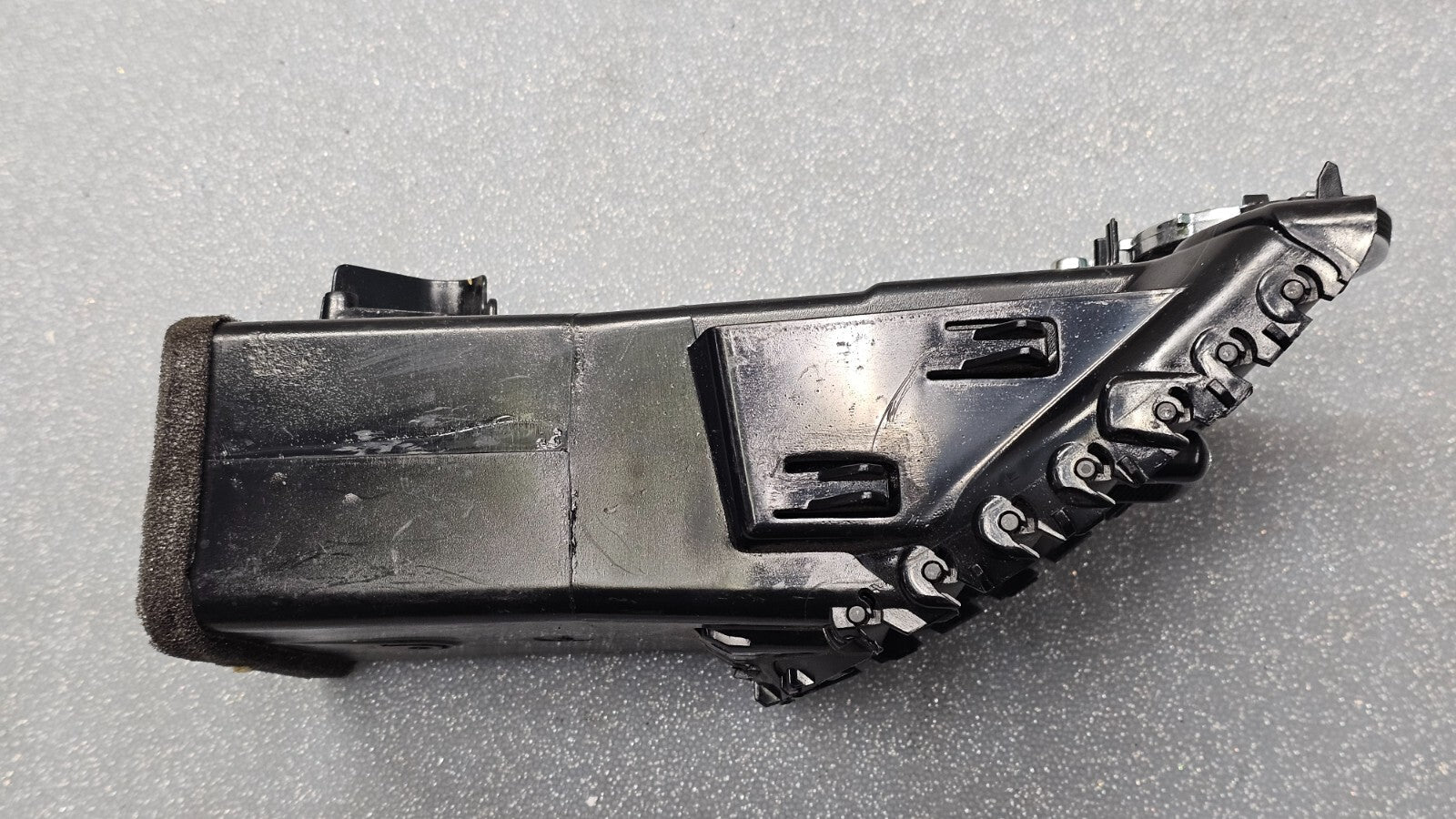 11-20 GRAND CARAVAN TOWN&COUNTRY DASH LEFT DRIVER AC AIR VENT HEATER PANEL BLACK