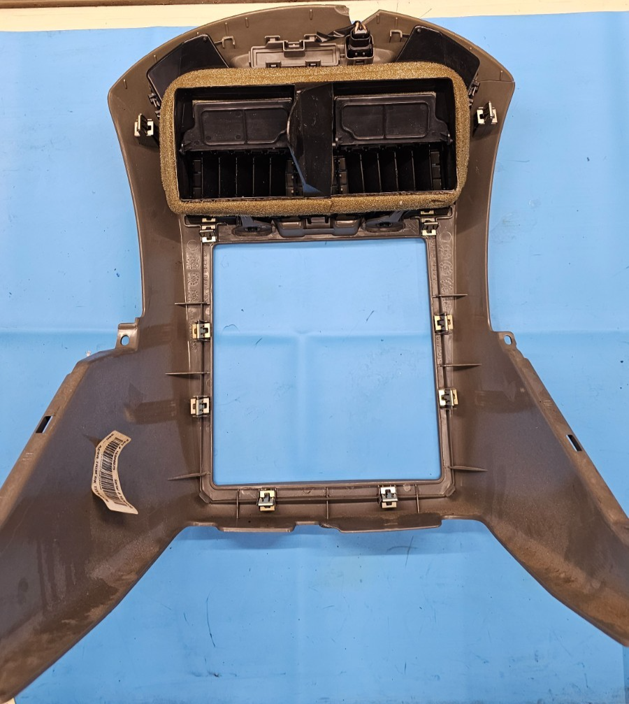 🔥04-07 MALIBU Dash FM RADIO Display Stereo BEZEL Climate Control DARK TAN B7