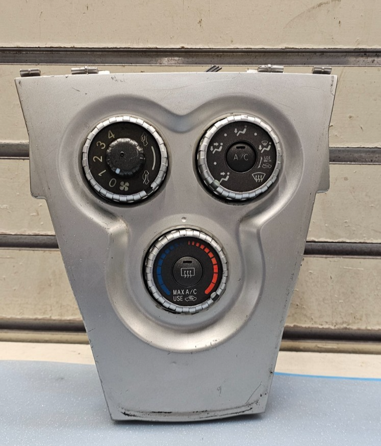 🔥09-12 Toyota Yaris Sedan A/C Heater Climate Control Panel Rear Defrost Silver