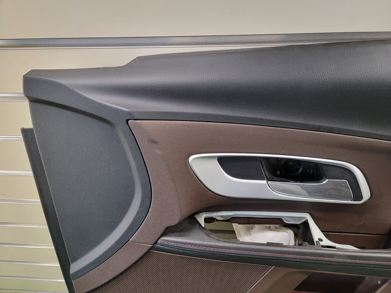 🔥2010-2017 CHEVROLET EQUINOX FRONT DOOR PANEL Right Passenger Black