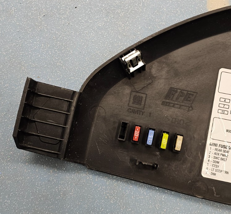 🔥2007-2012 TAHOE SUBURBAN YUKON DASH LEFT FUSE TRIM PANEL COVER BLACK OEM