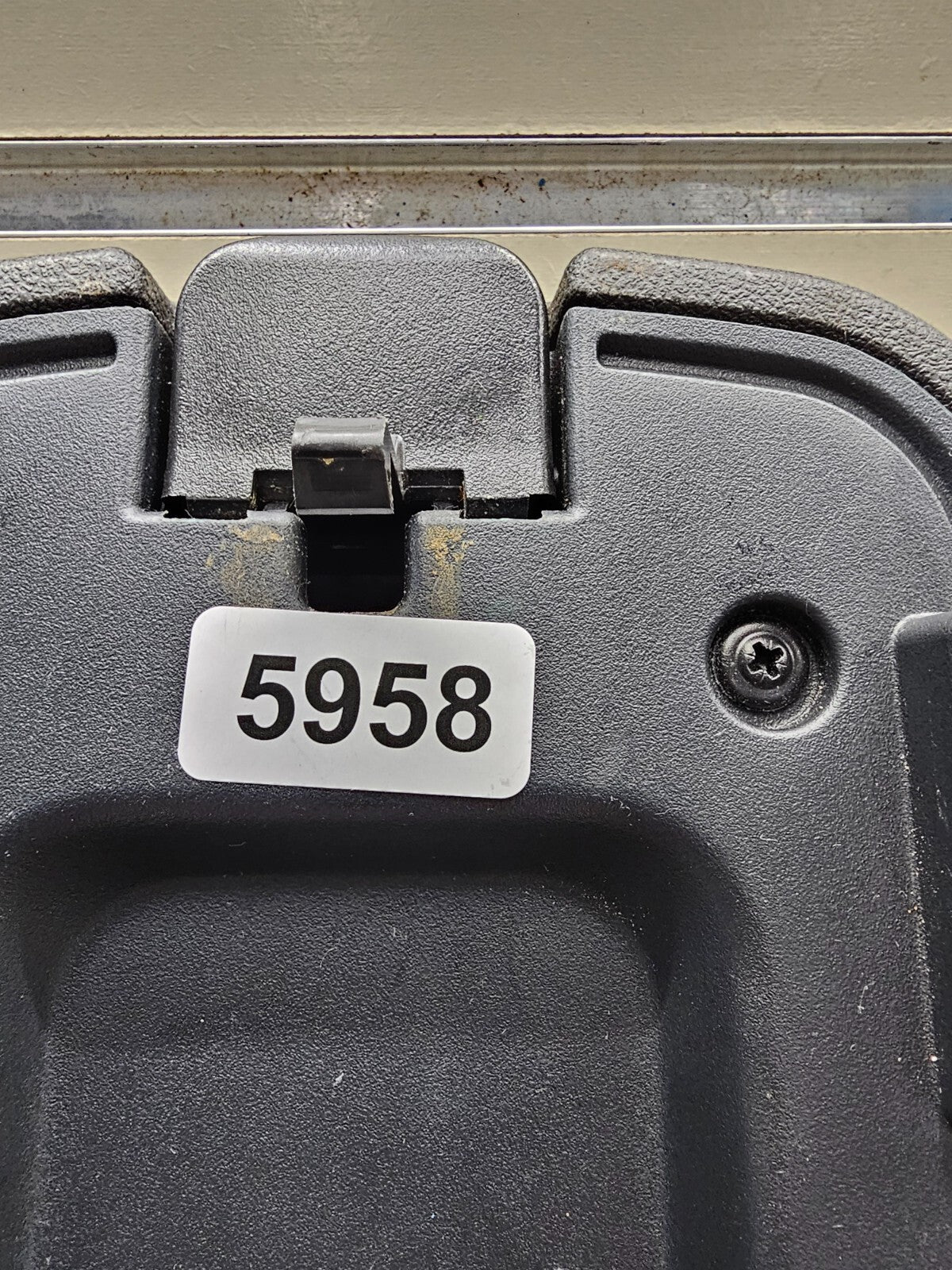 🔥05-10 Pontiac G6 Front Center Console Lid Arm Rest Top Pad Leather Black OEM