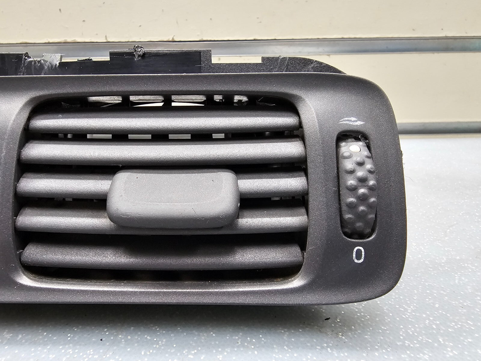 🔥1998-2000 Volvo S70 CENTER Front Air Vent Grille A/C Heater Dash Panel OEM