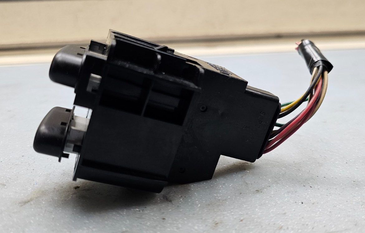 🔥2003-2008 Pontiac Vibe Matrix A/C Recirculate Switch Assembly OEM