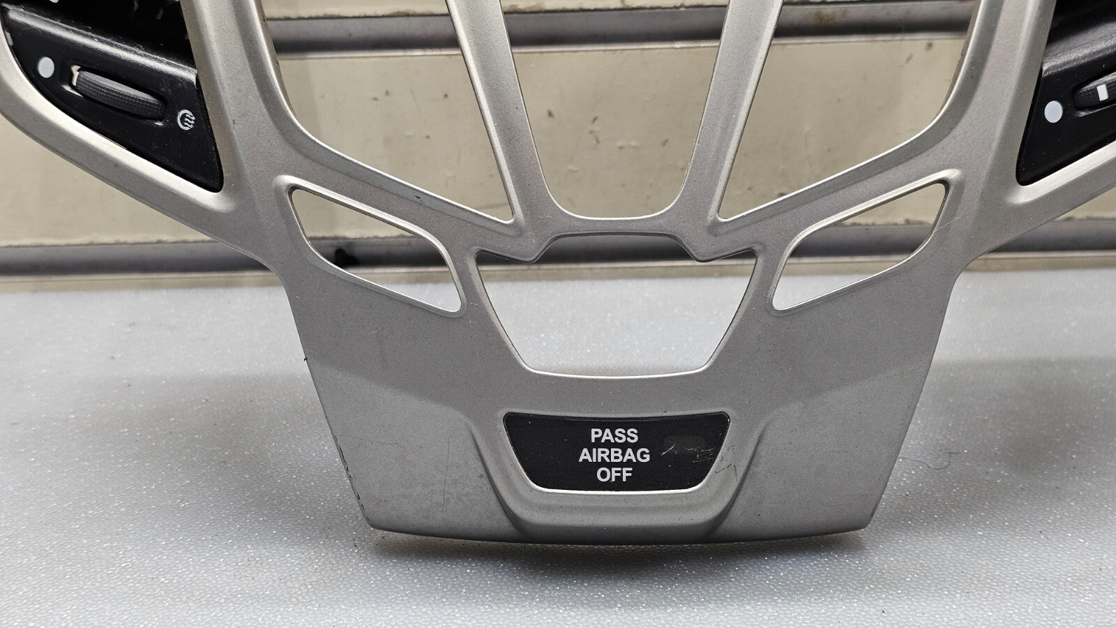🔥11-13 FORD FIESTA MK6 Sport Dash AM FM Radio Bezel Stereo Display CD SILVER