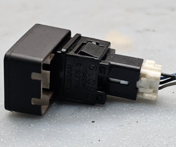 🔥07-21 VERSA NV 200 Hazard Light Emergency Flasher Switch Hatchback BLACK OEM