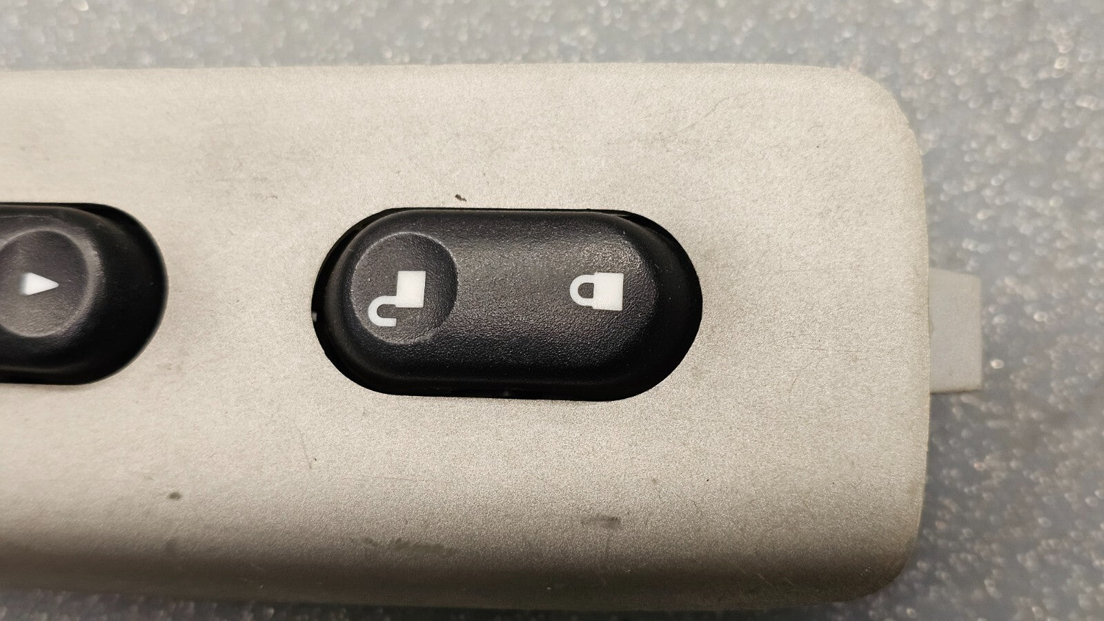 🔥01-07 FORD ESCAPE RIGHT PASSENGER FRONT POWER DOOR WINDOW SWITCH LT TAN OEM