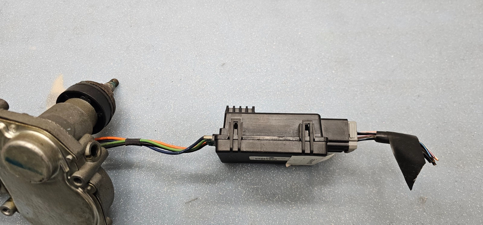 🔥2002-2005 Ford Explorer Back Glass Rear Wiper Motor Mounting Hardware Assembly