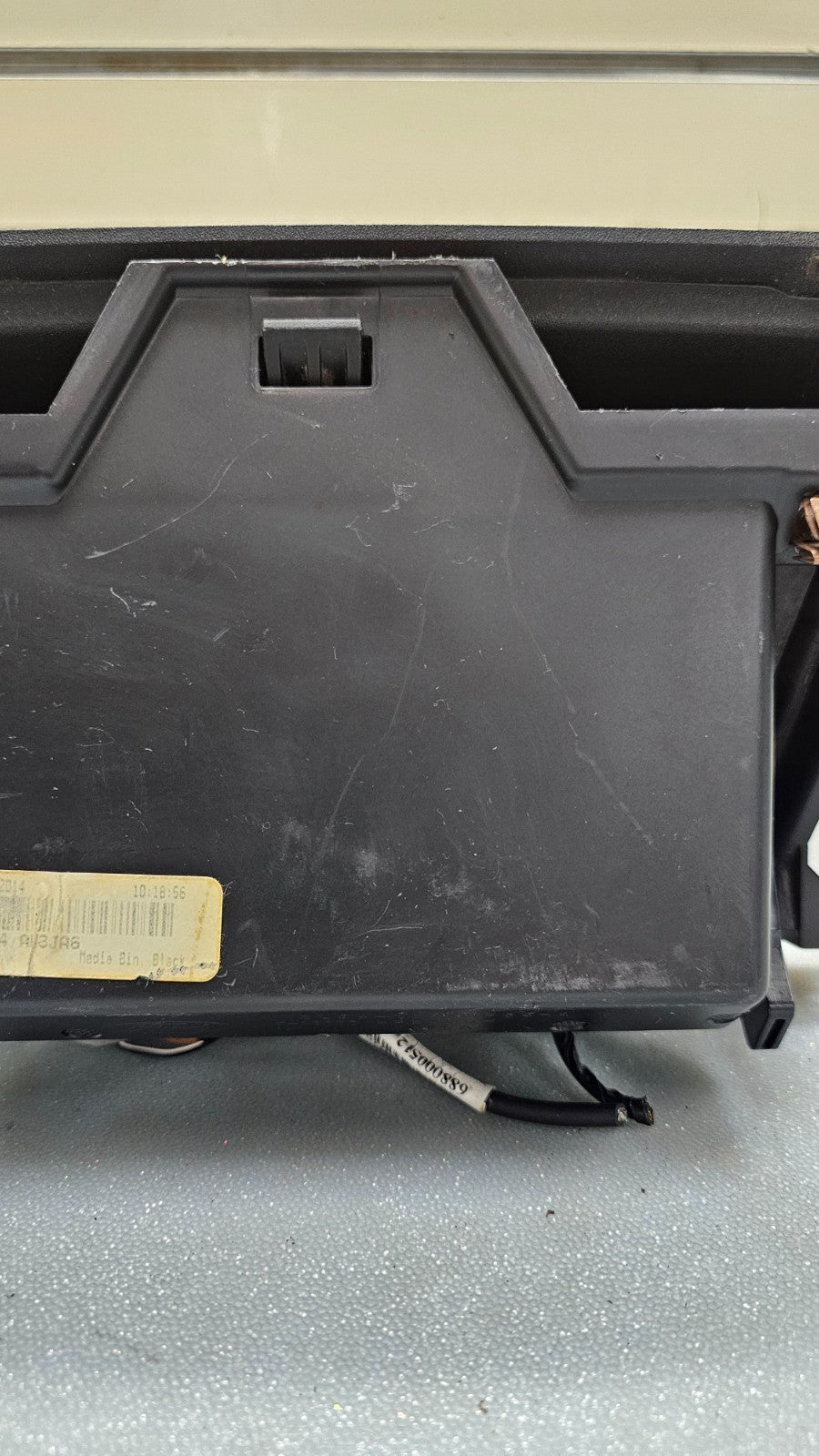 🔥12–14 Ford F-150 Lower Dash Storage Bin USB AUX LINE IN Ports