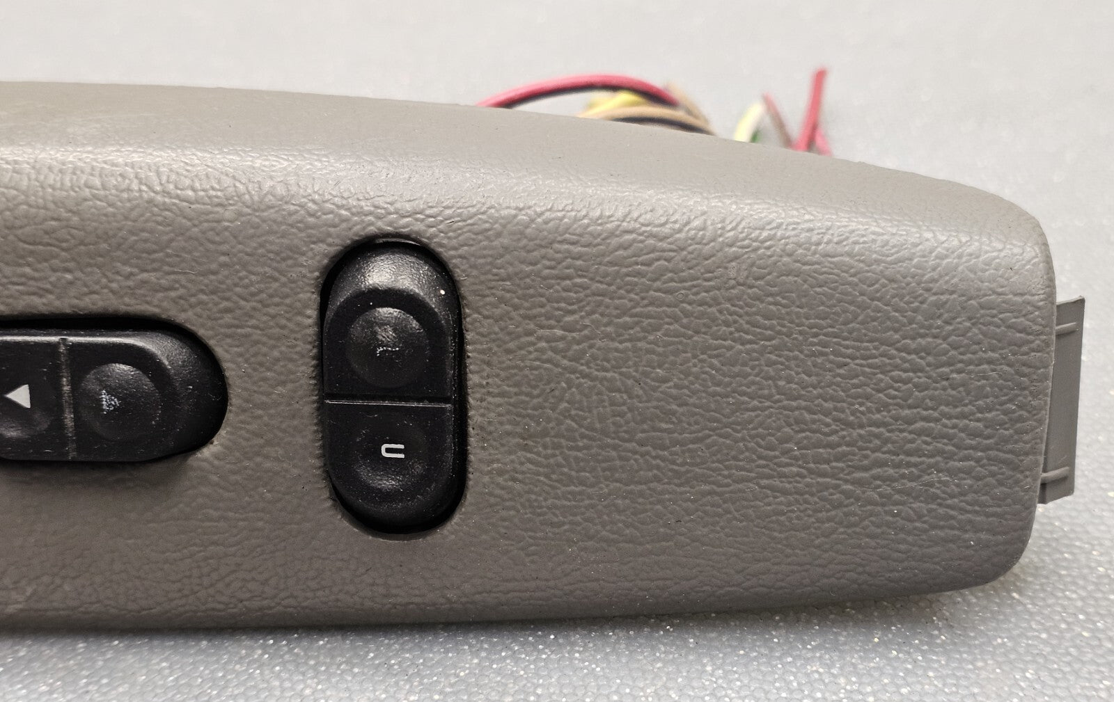 03-08 Ford  E150 E250 Front Right Passenger Door Mirror Window Lock Switch Gray