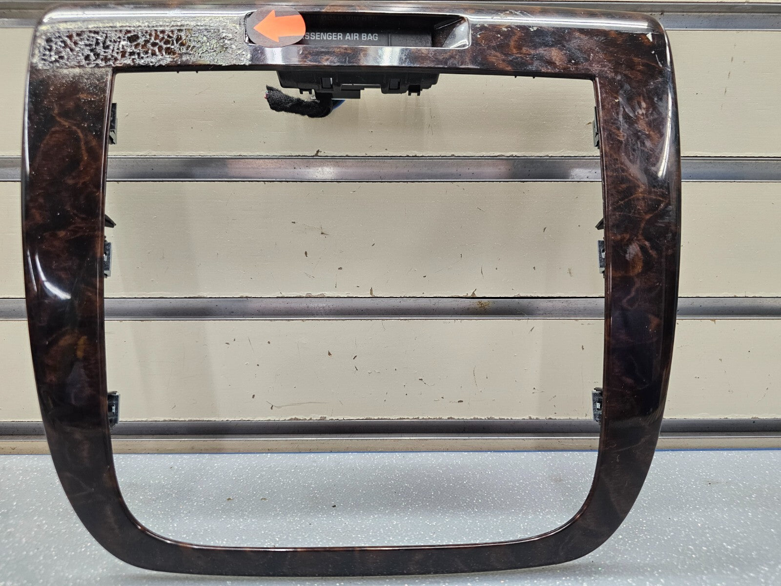 06-13 Chevy Impala Center Dash AM FM Radio Stereo Trim Panel Bezel Woodgrain OEM
