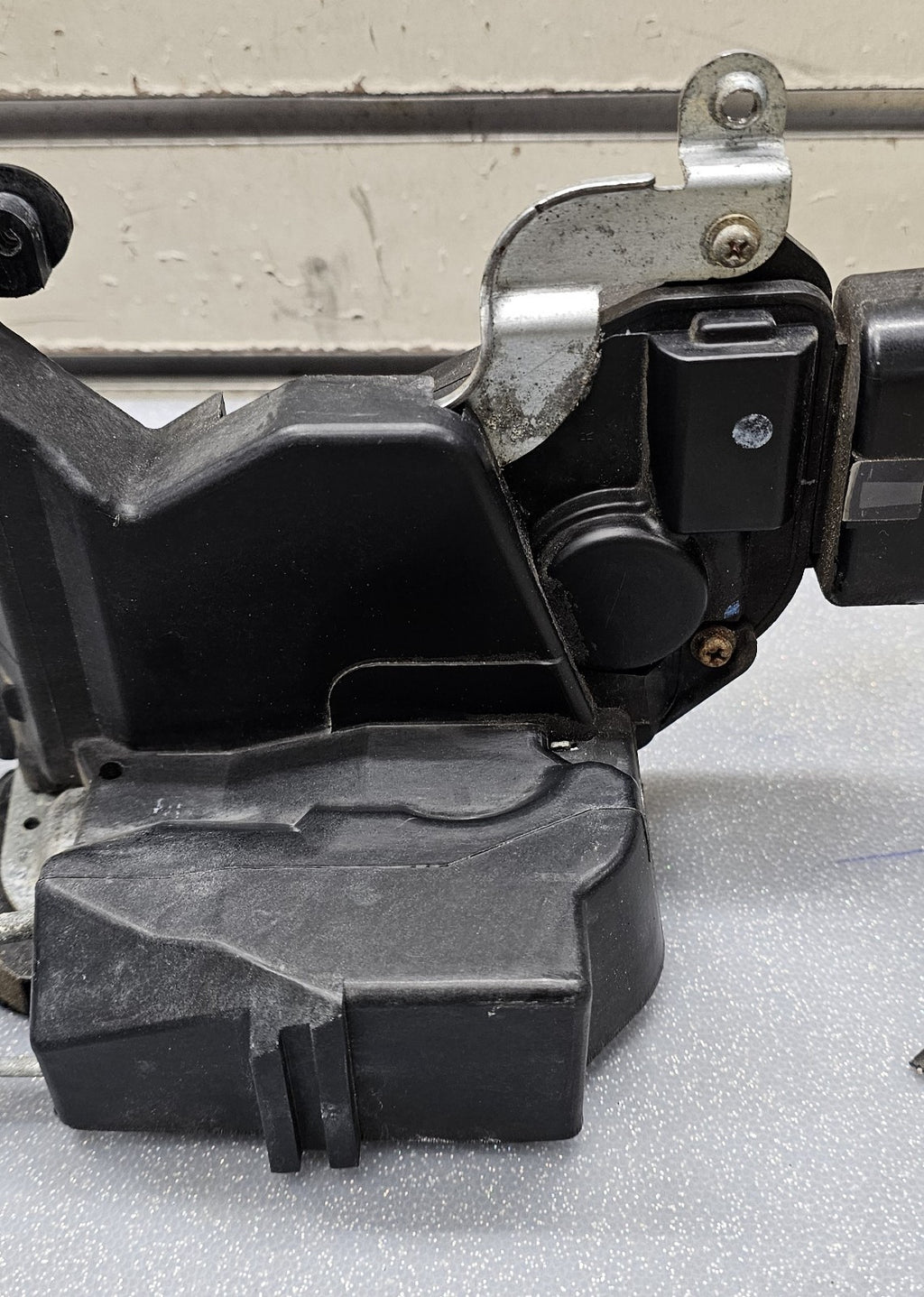 🔥 01-05 Toyota RAV4 Front Passenger RH Door Latch Lock Actuator OEM