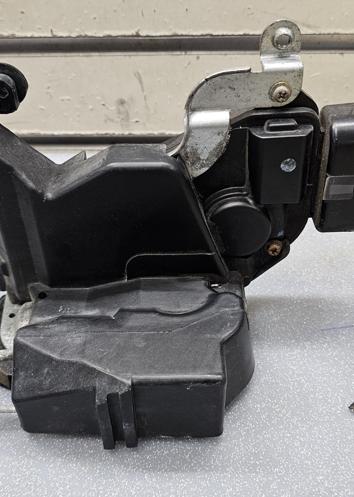 🔥 01-05 Toyota RAV4 Front Passenger RH Door Latch Lock Actuator OEM