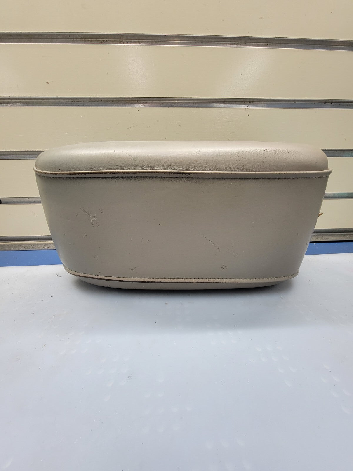 🔥2002-2005 Hyundai XG350 Center Console Arm Rest Lid Cover Tan OEM