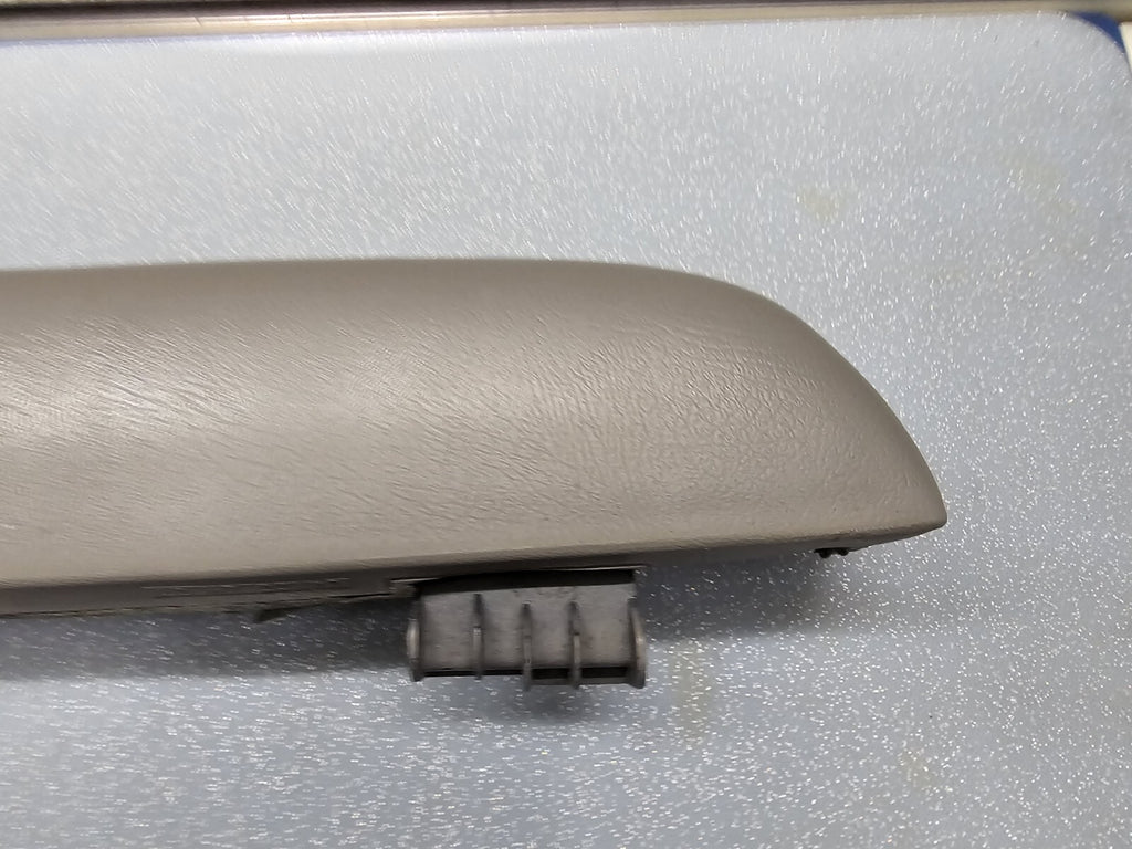 🔥99-02 Silverado SIERRATAHOE Door Panel ARMREST Front LEFT Handle LIGHT GRAY H1
