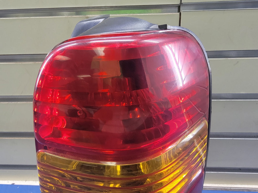 🔥01-07 Ford Escape Rear left driver Side Tail Light Lamp Assembly Chrome OEM
