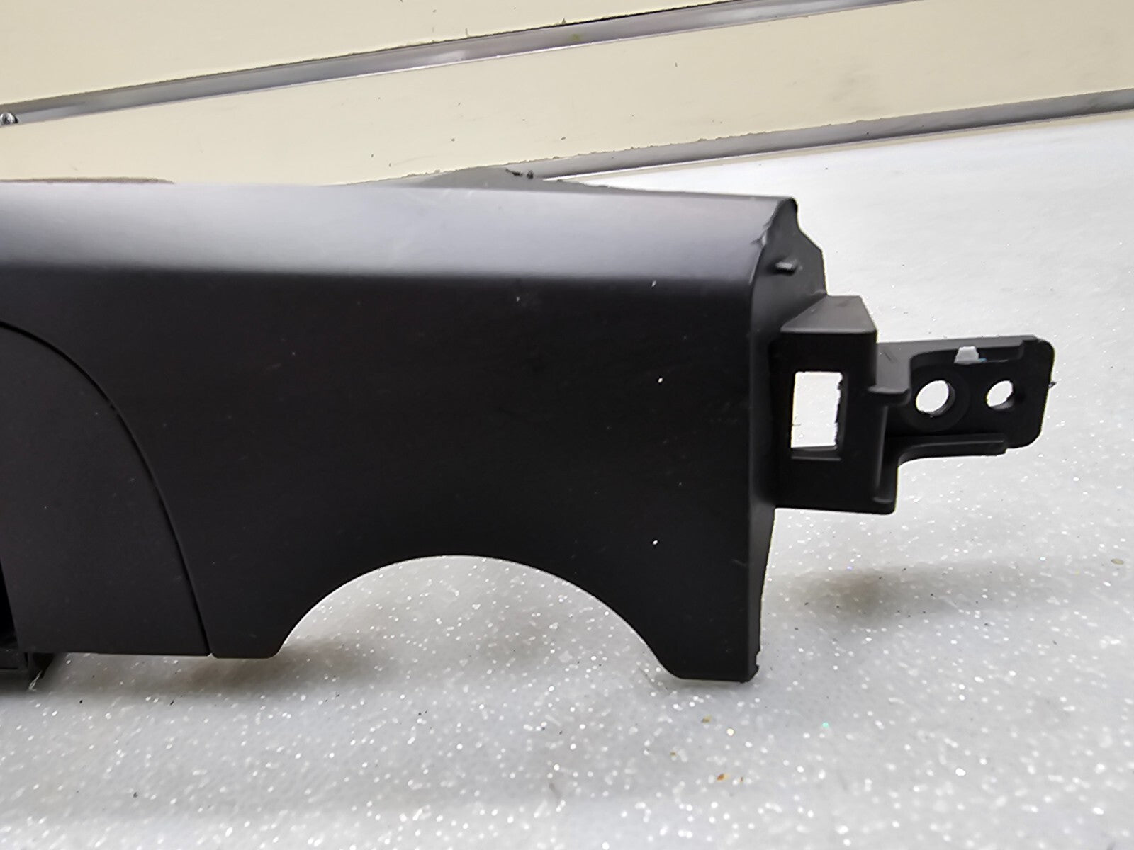 06-12 Kia Sedona Carnival Front Right Passenger Dash AC Air Vent Assembly Black