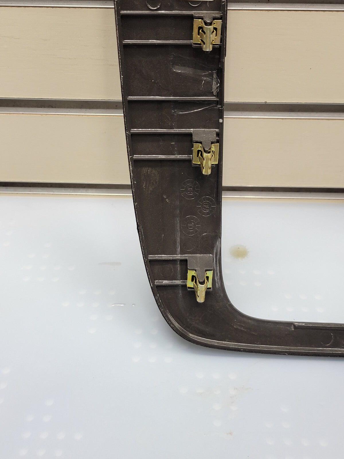 🔥07-13 SUBURBAN TAHOE YUKON CENTER DASH RADIO BEZEL TRIM SILVER