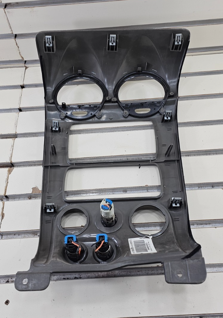 🔥03-08 ENVOY XL FRONT RADIO DASH SURROUND BEZEL TRIM PANEL CLIMATE BLACK