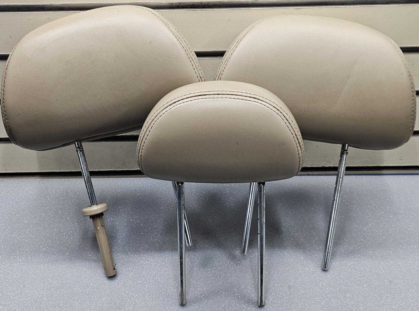 🔥05-12 Ford Escape MARINER HEADREST Rear 2nd Row LEFT/RIGH SET LEATHER TAN
